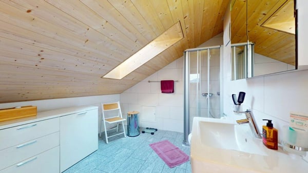 Schöne 4.5 Zimmer Maisonette-Wohnung an zentraler Lage 13