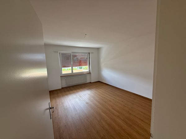 Sonnige und geräumige 4.5-Zimmerwohnung (10013) 13