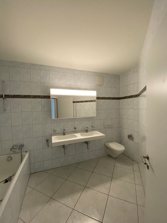 Grosszügige 3.5-Zimmerwohnung mit Balkon in Luzern 4