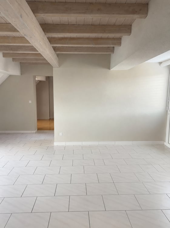 Charmante 2.5-Zimmer-Maisonette-Wohnung mit Dachterrasse im Herz von Luzern 11