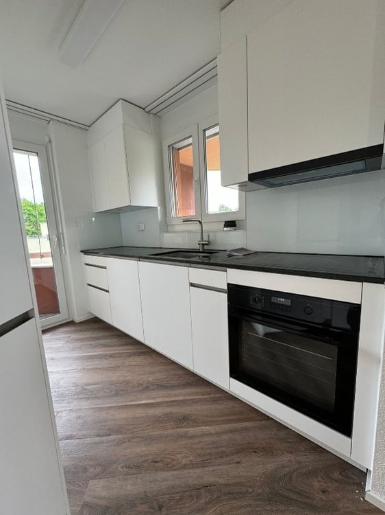 Moderne 2.5 Zimmerwohnung in Seenähe 4