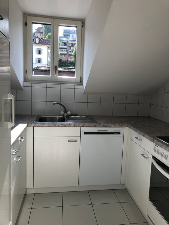 Charmante 3-Zimmer-Dachwohnung zu vermieten 2