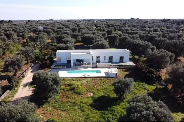 Moderne Ferienvilla mit Meersicht, Pool und absoluter Privatsphäre