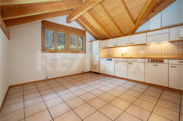 3.5-Zimmer-Dachwohnung mit Balkon und Carport in Lauterbrunnen 6