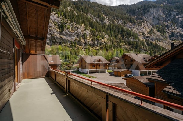 3.5-Zimmer-Dachwohnung mit Balkon und Carport in Lauterbrunnen 10