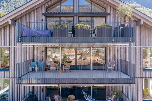 Exklusive 5.5 Zimmerwohnung mit wunderbarem Ausblick 4