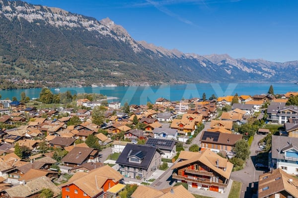 Exklusive 5.5 Zimmerwohnung mit wunderbarem Ausblick 2