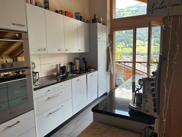 Moderne 4.5 Zimmer - Wohnung mit Blick auf die Kandertaler Bergwelt 7