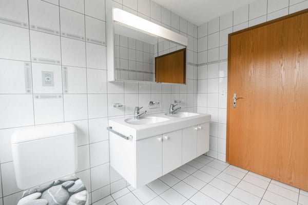 Lichtdurchflutete Gartenwohnung an ruhiger und sonniger Lage 6