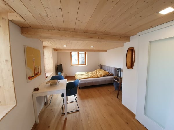 Grosszügige, sanierte Liegenschaft mit zwei Wohneinheiten, Studio & PV-Anlage 29