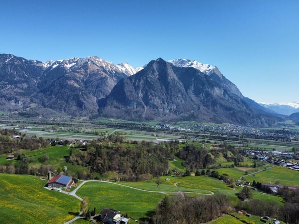 Grundstück mit verschiedenen Nutzungsmöglichkeiten 2