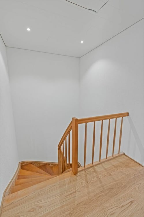 Doppeleinfamilienhaus an ruhiger, sonniger Lage in Widnau - komplett kernsaniert 10