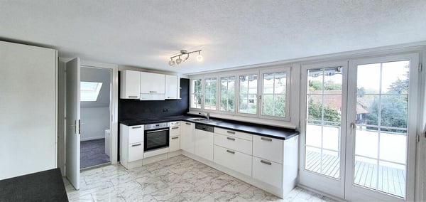 heimelige Dachwohnung an zentraler Lage 6