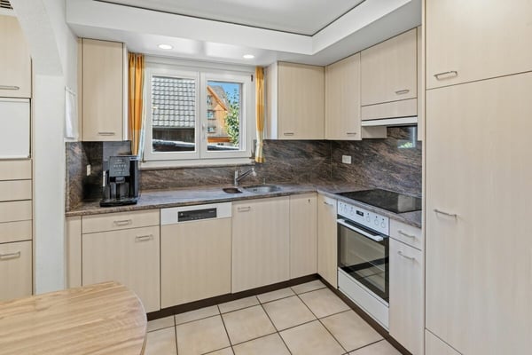 Grosszügiges Einfamilienhaus mit viel Potenzial an sonniger Lage in Rebstein 8