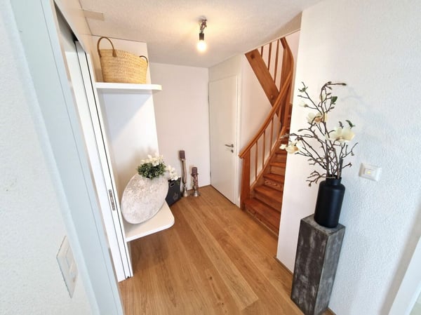 Kernsaniertes 4.5-Zimmer-Doppeleinfamilienhaus mit Garten & Garage in Widnau 5