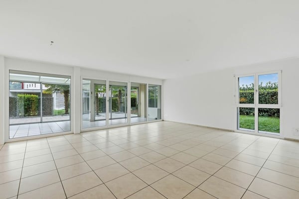wunderschöne 3.5 Zimmer Gartenwohnung mit Wintergarten 2