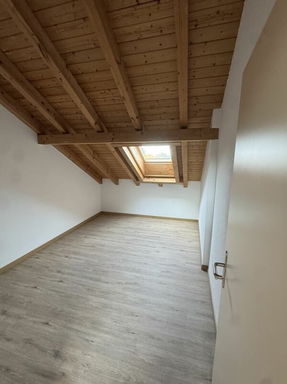 Grosszügige 5.5 Zi.- Maisonettewohnung, ca. 150m2 9