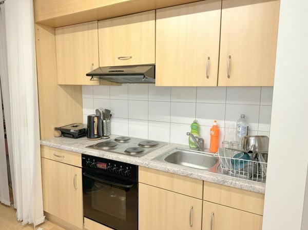 Gewerberaum mit Küche und Dusche 5