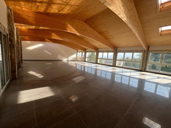 Exklusive Gewerbefläche mit Aussicht & Stil – ideal für Event, Studio oder Praxis 2