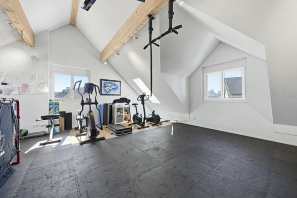 Wohnen mit Stil - Exklusives 6½-Zimmer-Eckhaus 22