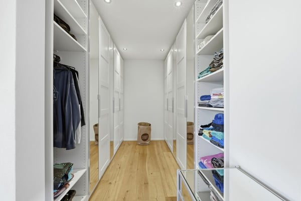 Wohnen mit Stil - Exklusives 6½-Zimmer-Eckhaus 14