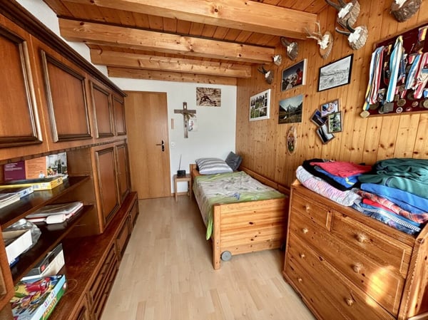 1.5-Zi-Haus mit Umschwung und Bachanstoss 4