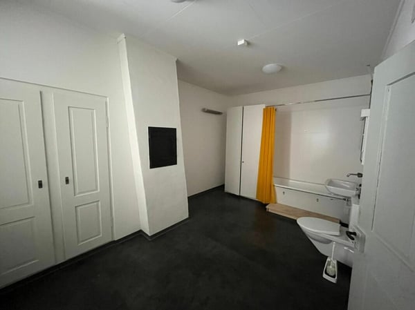 200m² als Gewerberäume oder 1-2 Wohnungen 16