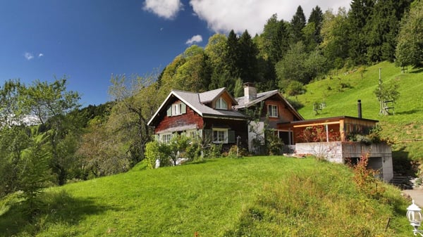 Historisches Berghaus mit modernem Innenleben in ruhiger Panoramalage 1