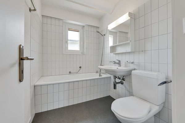 1.5 Zimmer-Wohnung im 1. OG mit Balkon 11