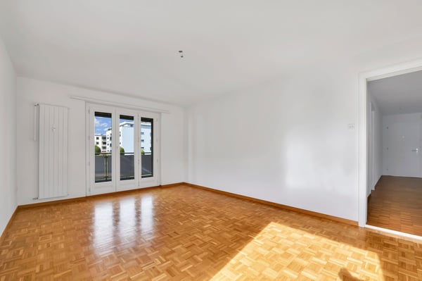 1.5 Zimmer-Wohnung im 1. OG mit Balkon 1