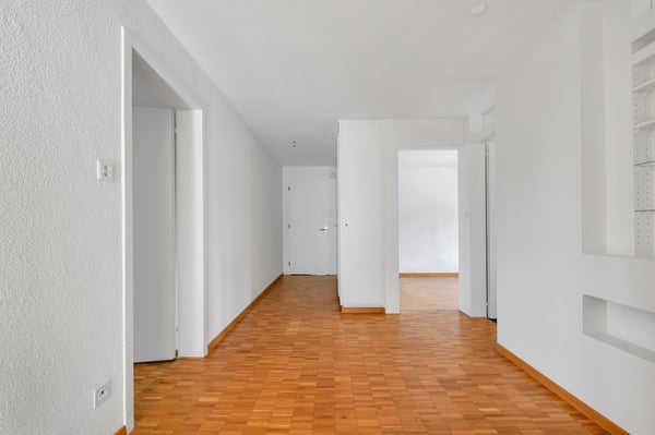 1.5 Zimmer-Wohnung im 1. OG mit Balkon 3