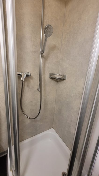 1.0 Zimmer-Wohnung 2.OG zu vermieten 12