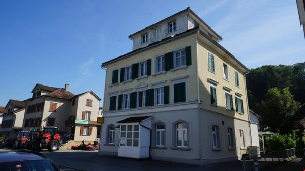 1.0 Zimmer-Wohnung 2.OG zu vermieten 8