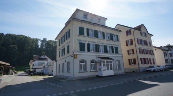 1.0 Zimmer-Wohnung 2.OG zu vermieten 9