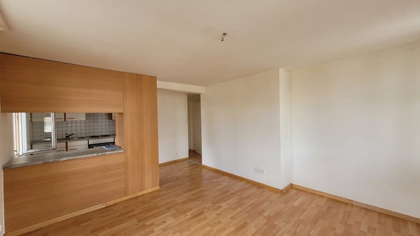 1.0 Zimmer-Wohnung 2.OG zu vermieten 2