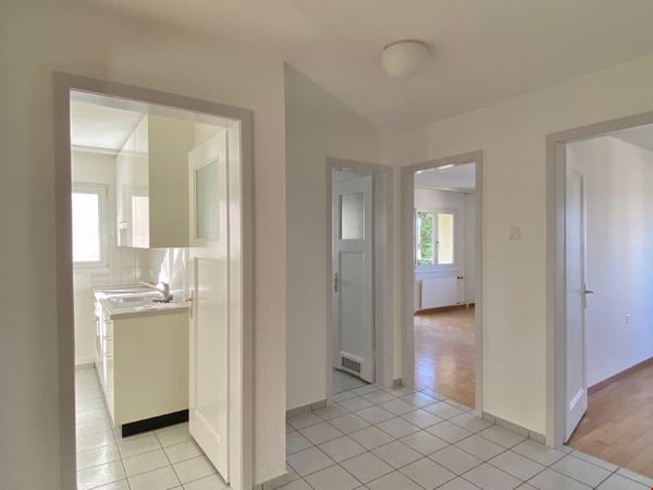 1,0 Zimmer-Wohnung 1.OG mit Balkon Westseite 1