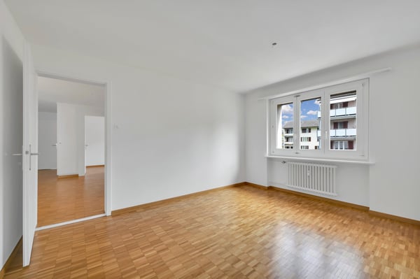 4.5 Zimmer-Wohnung im 1. OG mit Balkon 5