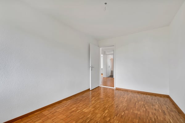 4.5 Zimmer-Wohnung im 1. OG mit Balkon 10