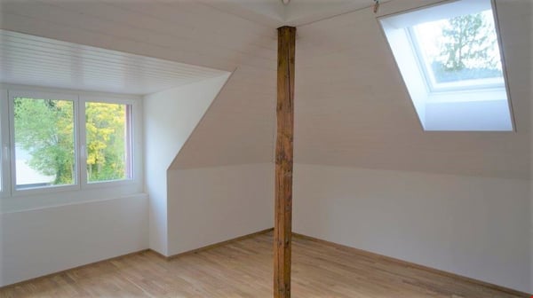3.5 Zimmer-Dachwohnung 4.OG mit Balkon 5