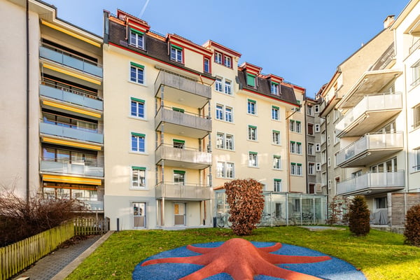 neuwertige 2.0 Zimmer-Wohnung im 3. OG ohne Balkon 2