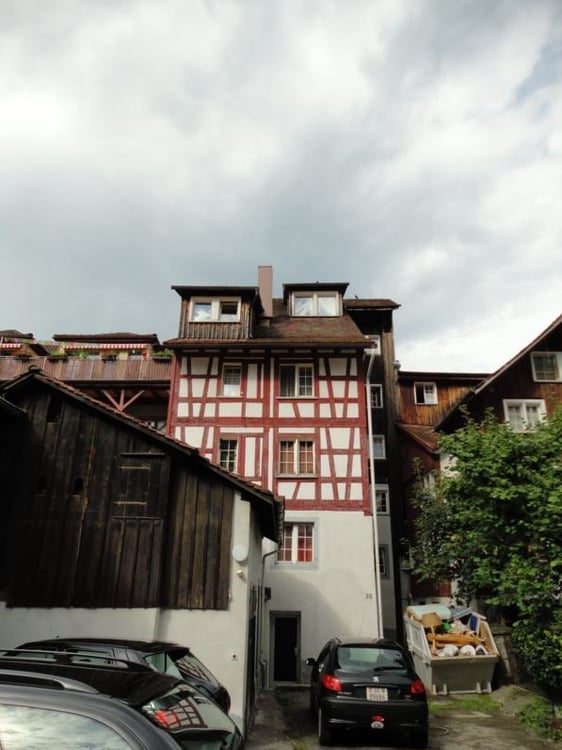 2.0 Zimmer-Wohnung im 4.OG - ohne Lift 8