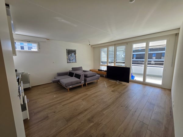 Helle 2.5-Zimmer-Wohnung mit Balkon 6