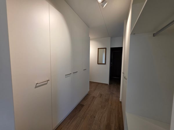 Helle 2.5-Zimmer-Wohnung mit Balkon 11