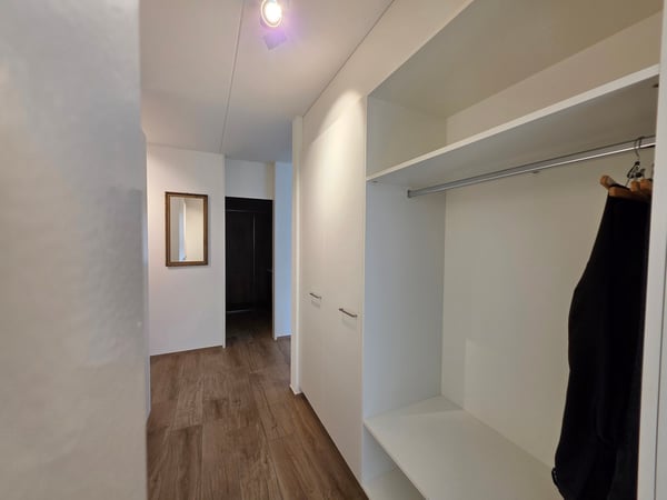 Helle 2.5-Zimmer-Wohnung mit Balkon 10
