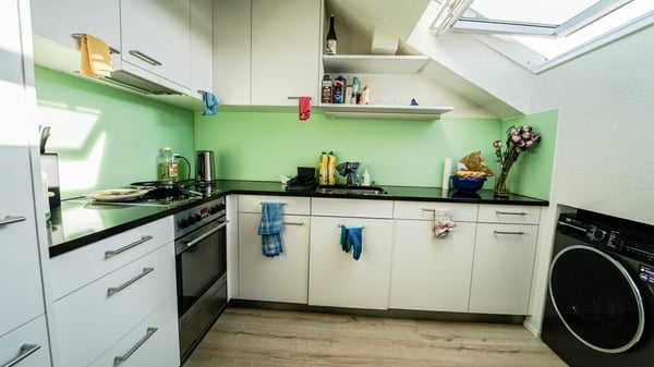 Charmantes Mehrfamilienhaus mit 8 Einheiten an zentraler Lage 4