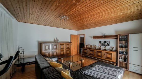 Charmantes Mehrfamilienhaus mit 8 Einheiten an zentraler Lage 5