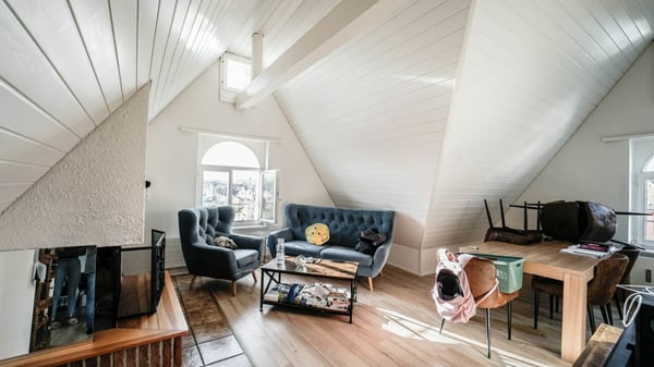 Charmantes Mehrfamilienhaus mit 8 Einheiten an zentraler Lage 2