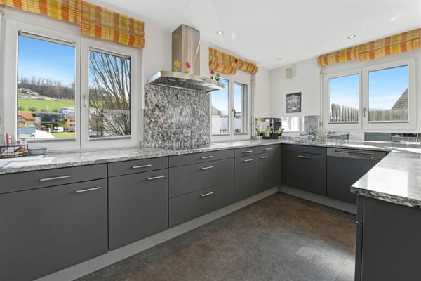 Leben und Arbeiten im Herzen von Lütisburg - vielseitige Liegenschaft mit Charakter 7