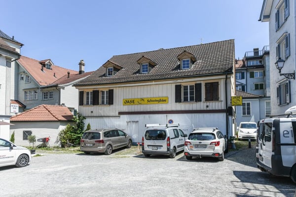 Einzigartige Liegenschaft mit Potenzial - vielfältige Möglichkeiten! 3