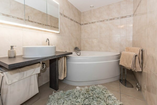 Grosszügige 1.5-Zimmer-Familienwohnung im beliebten Bruggereggquartier 12